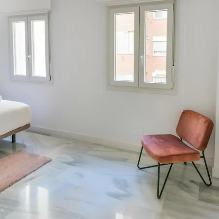 Magnificent- 2bd 2bth- Center Malaga